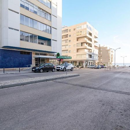 Modern Apartment By The Sea Quarteira Luaran gambar