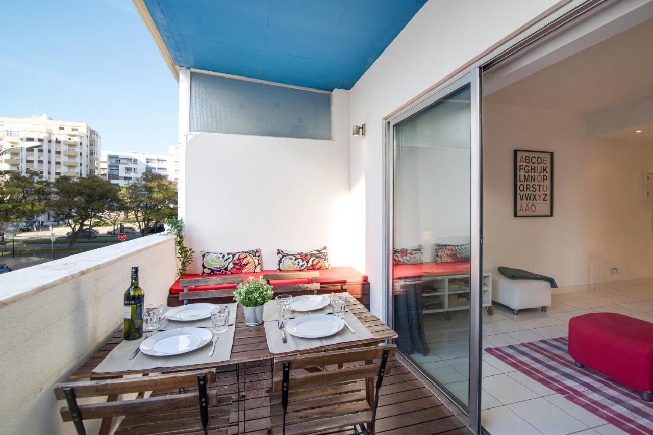 Modern Apartment By The Sea Quarteira Luaran gambar