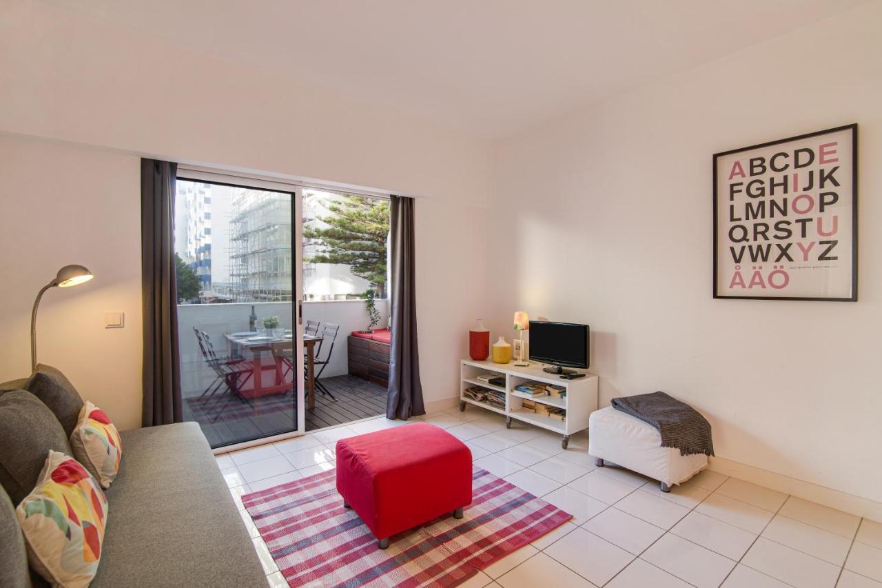 Modern Apartment By The Sea Quarteira Luaran gambar