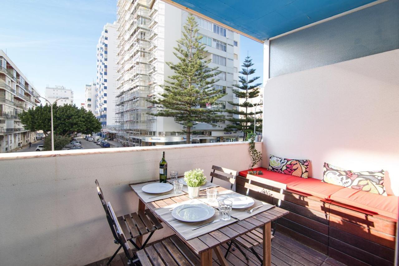 Modern Apartment By The Sea Quarteira Luaran gambar