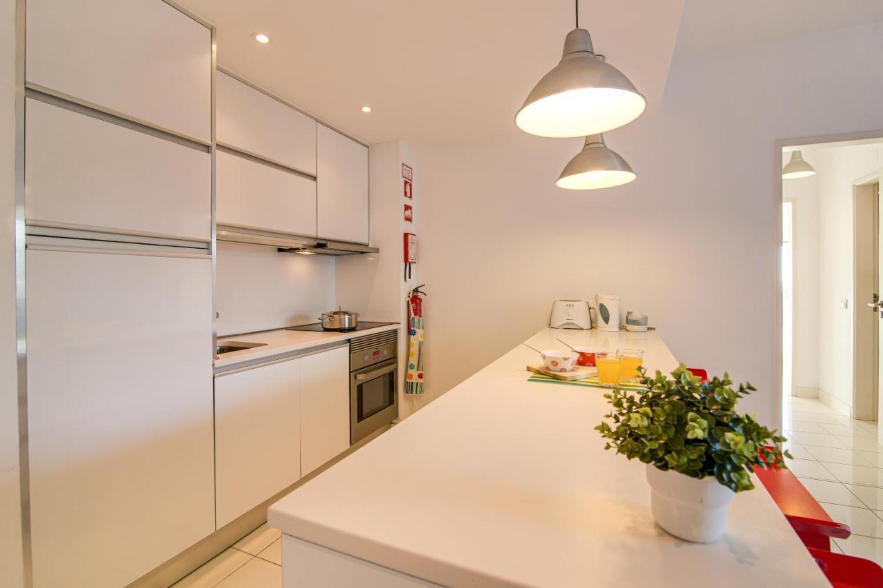 Modern Apartment By The Sea Quarteira Luaran gambar